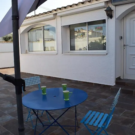Casa Con Amplia Jardin *